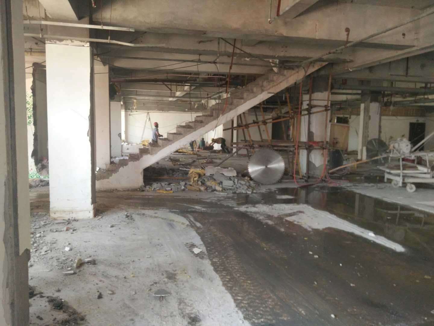 家具清空后才啟動蘇州房屋拆除的主體作業(yè) 家具清空后才啟動蘇州房屋拆除的主體作業(yè)